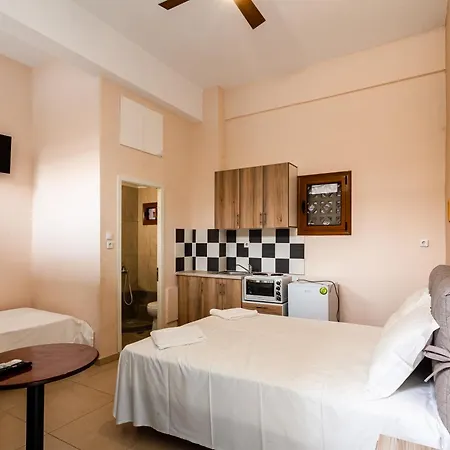 Appartement Στούντιο Στη Στοά Βαρβουτσή#8 à Kalamata Extérieur photo