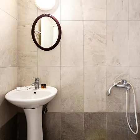 Appartement Στούντιο Στη Στοά Βαρβουτσή#8 à Kalamata Extérieur photo