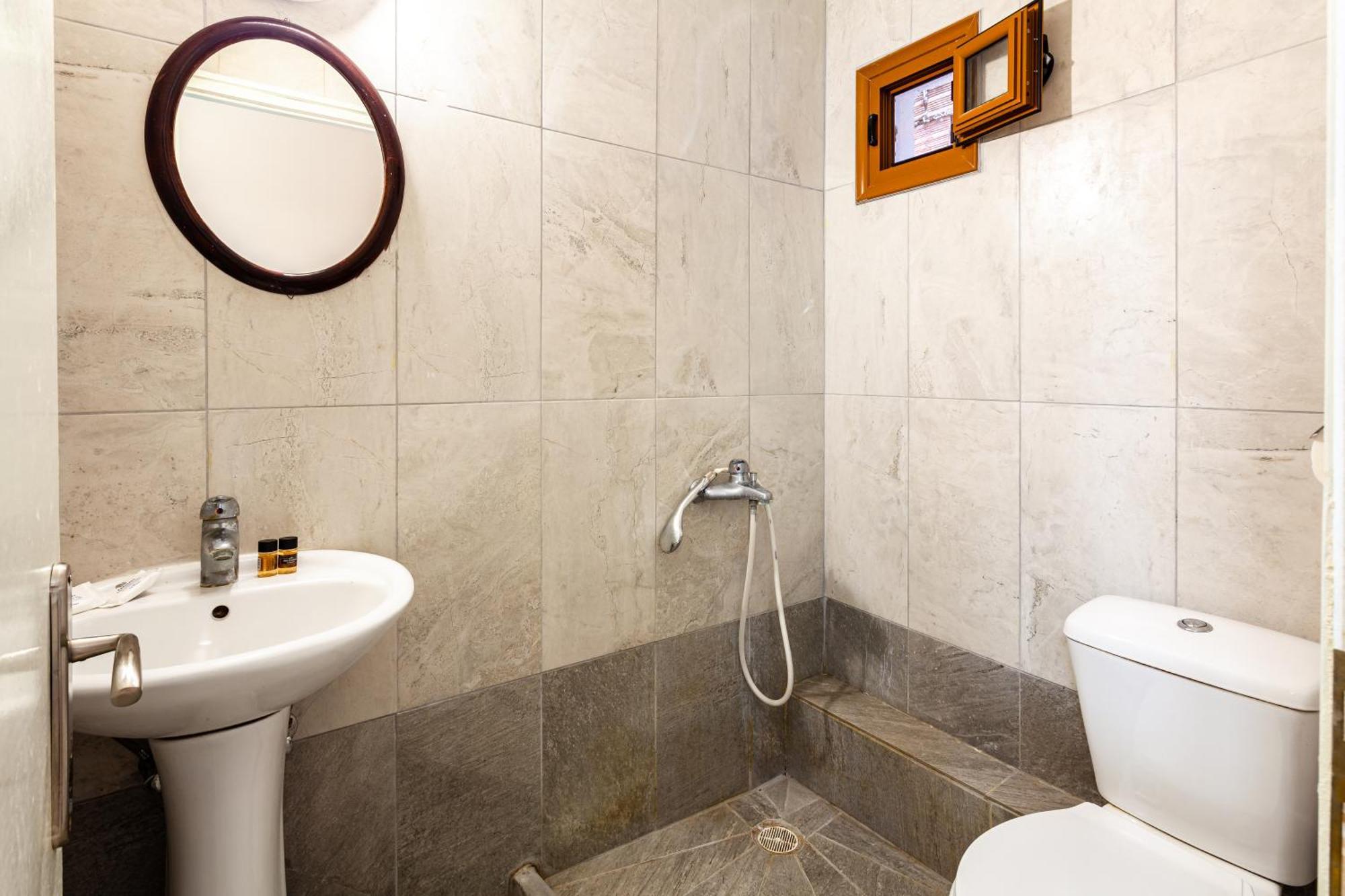 Appartement στούντιο στη στοά βαρβουτσή#8 Kalamata